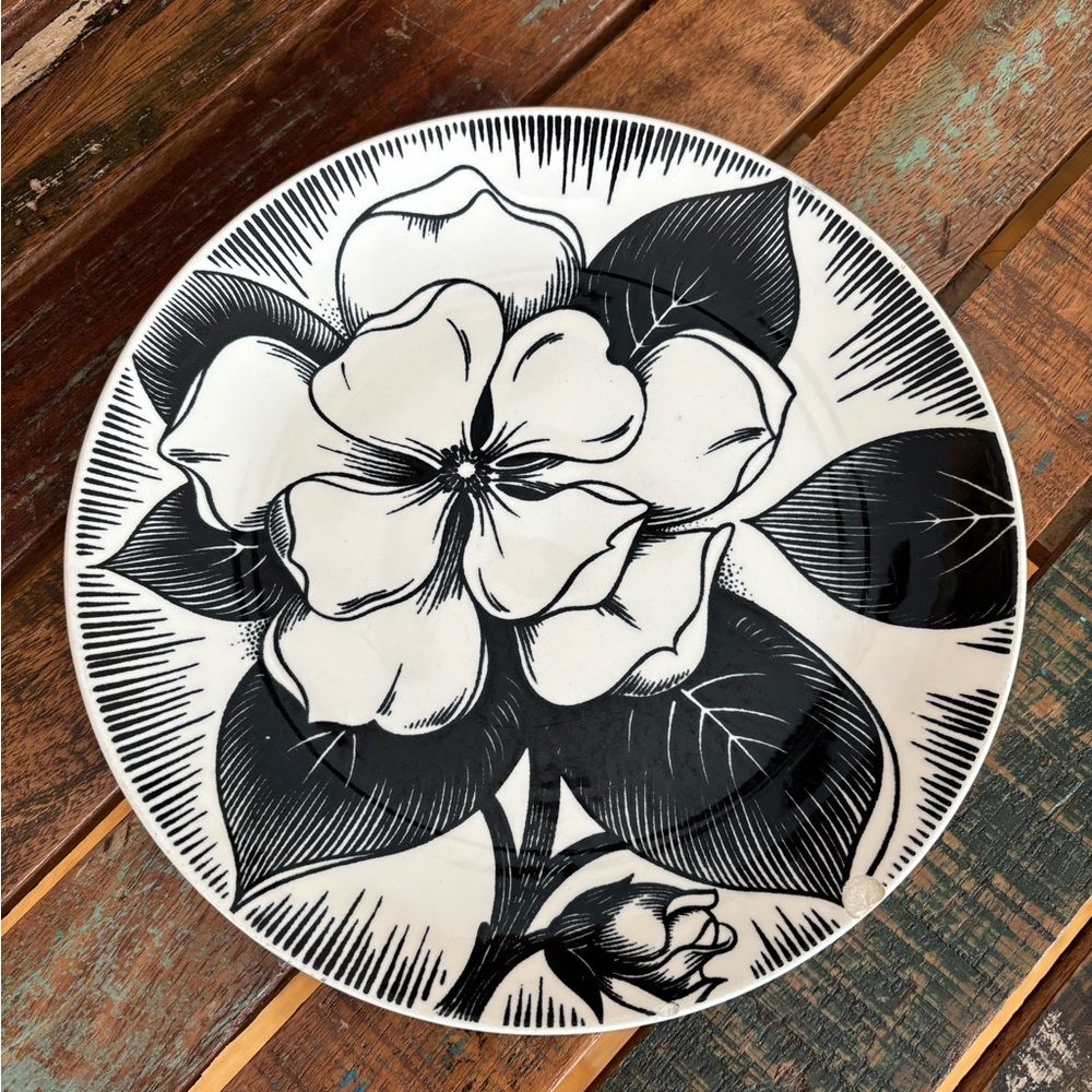 MSM Dura Print by Homer Laughlin Malay black and white floral plate